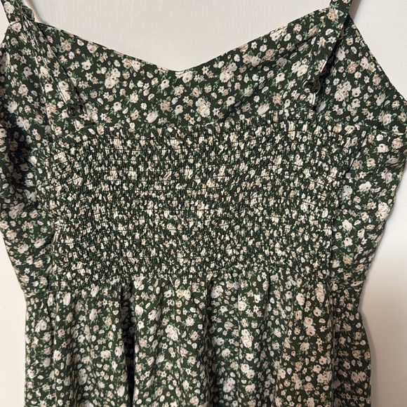Old Navy Floral Green Dress Size M - Picture 3 of 5